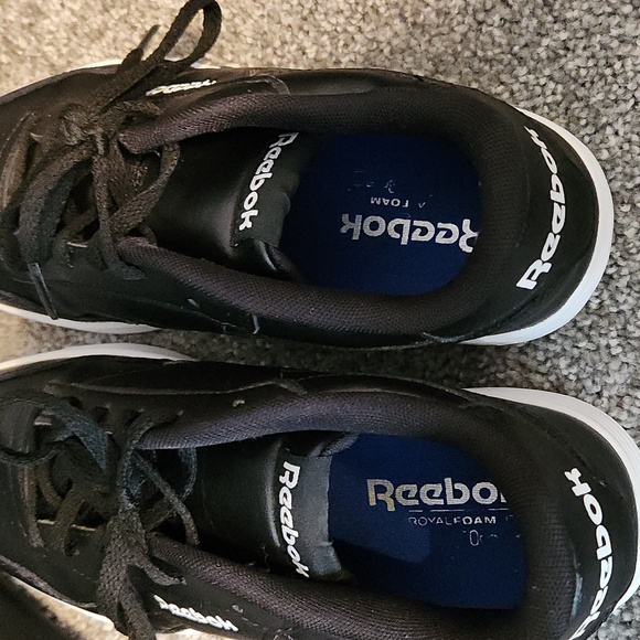 Reebok Women's Tennis shoe and matching bag - Picture 8 of 8